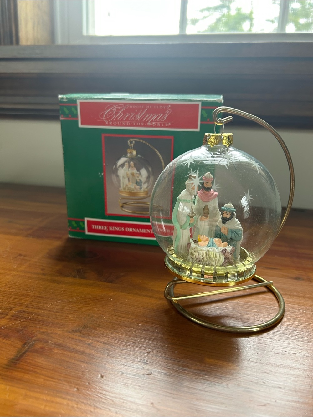 Three Kings Glass Globe Ornament - Gold Stand - Christmas